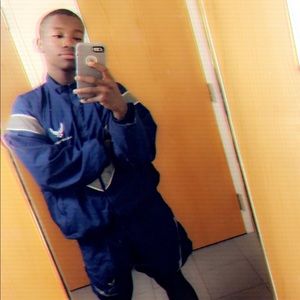 Meet your Posher, Gary